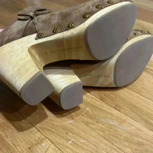 Veronica Beard Tan Suede Clogs - Picture 10 of 11